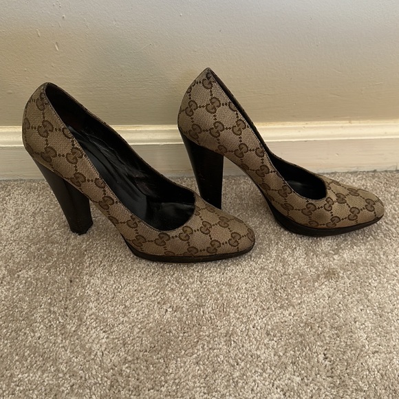 Gucci Shoes - Picture 2 of 8